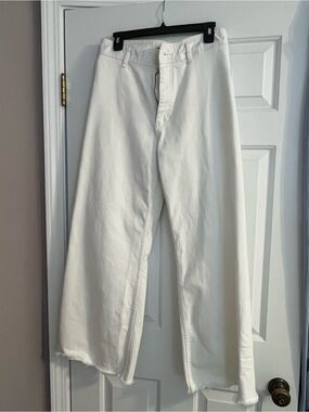 Zara White Denim Jeans with Branded Waist Label